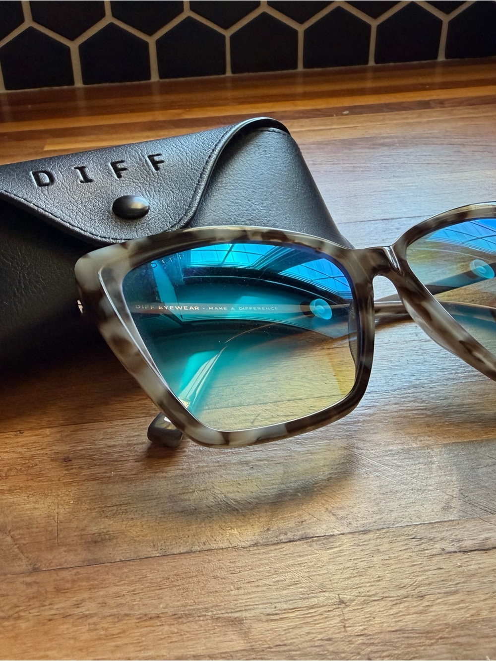 DIFF Becky ll Tortoiseshell Frame Sunglasses with Blue-Gradient Lenses